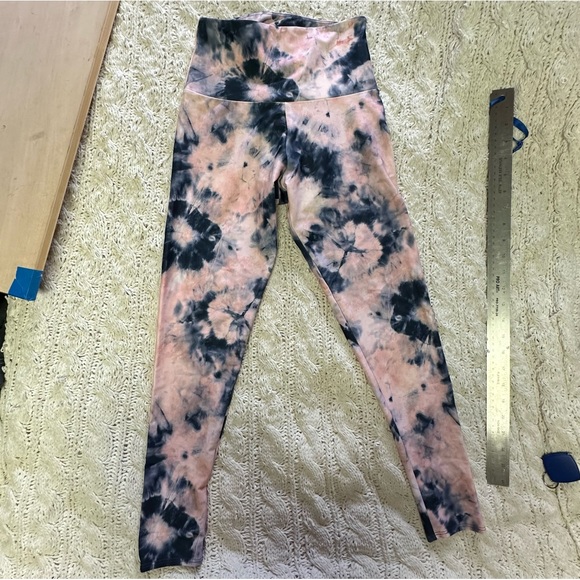 Onzie tie dye yoga leggings - Picture 1 of 9